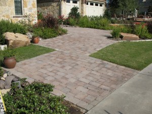 outdoorpaverdesigns_front_walkway   