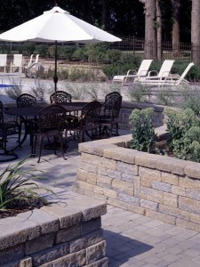 outdoorpaverdesigns_patio_wall   
